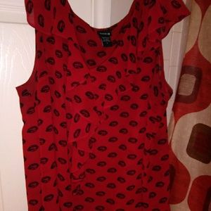 Torrid lips tank top